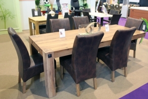 Construma 2014 - Impala Bútorkereskedő Kft. tömör tölgyfa asztala székekkel