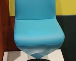 Construma 2014 - Impala Bútorkereskedő Kft. 360 fokban fordítható kárpitozott széke